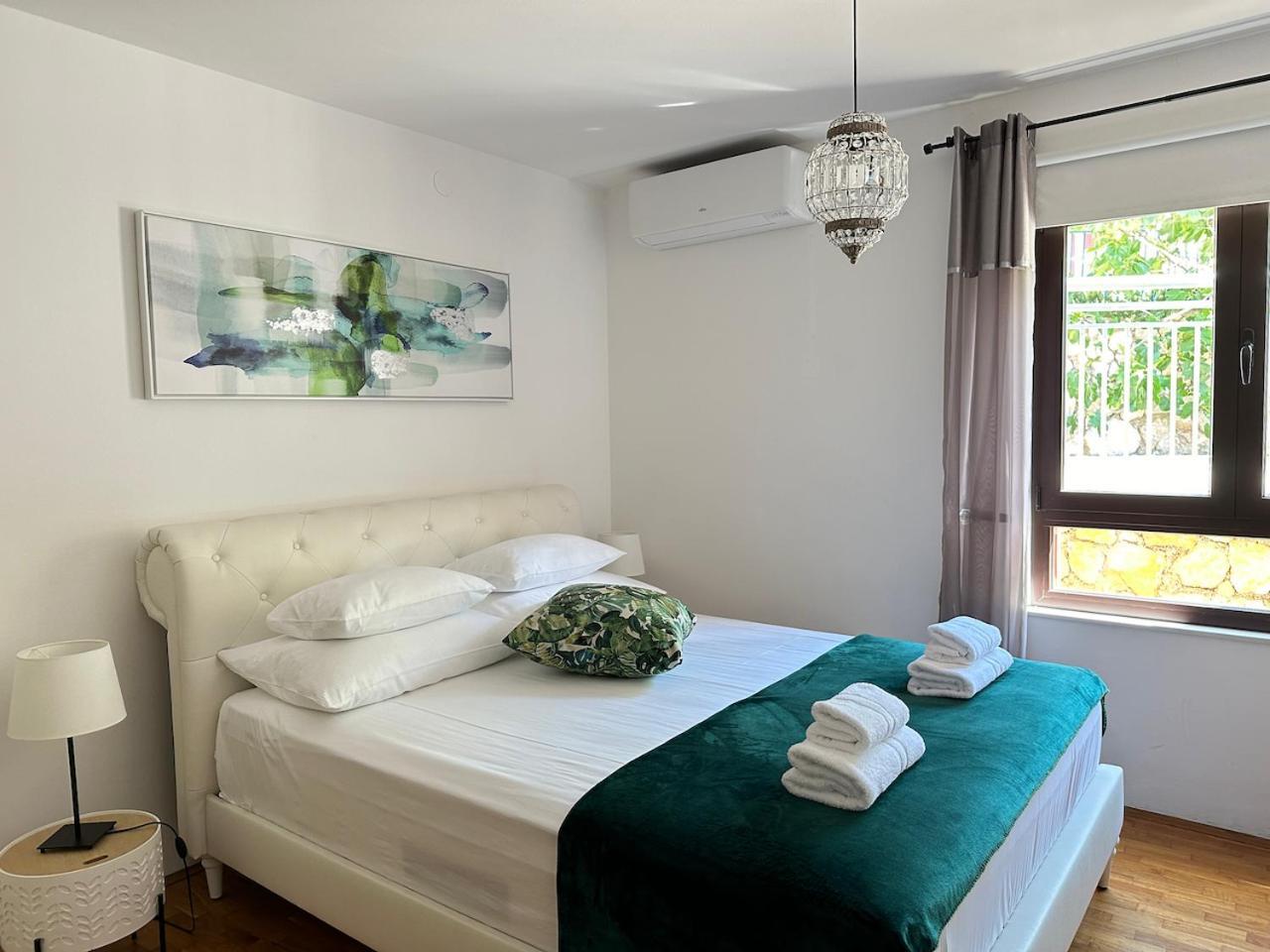 Sunshine Residence Stara Baška Стая снимка