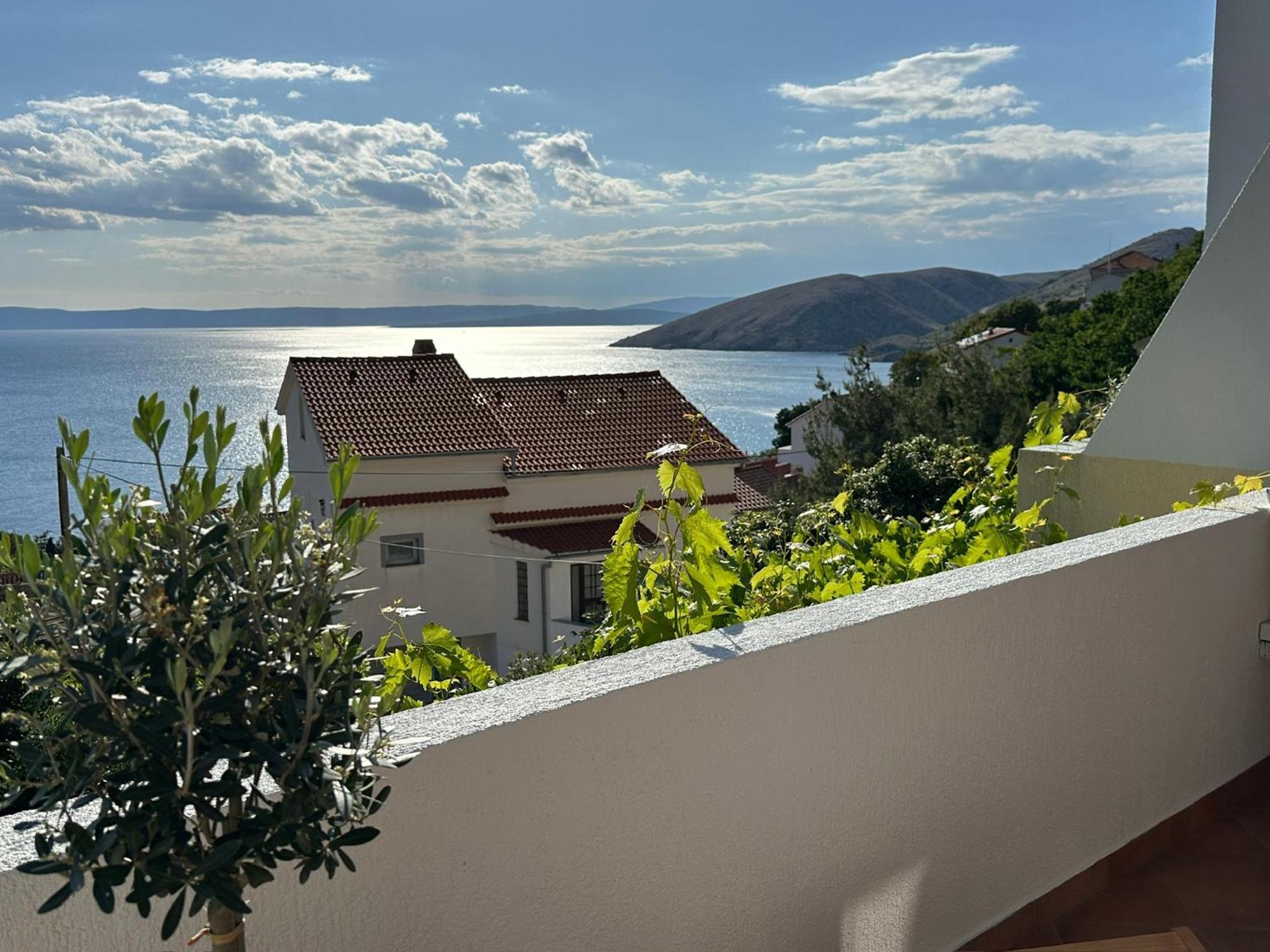 Sunshine Residence Stara Baška Екстериор снимка