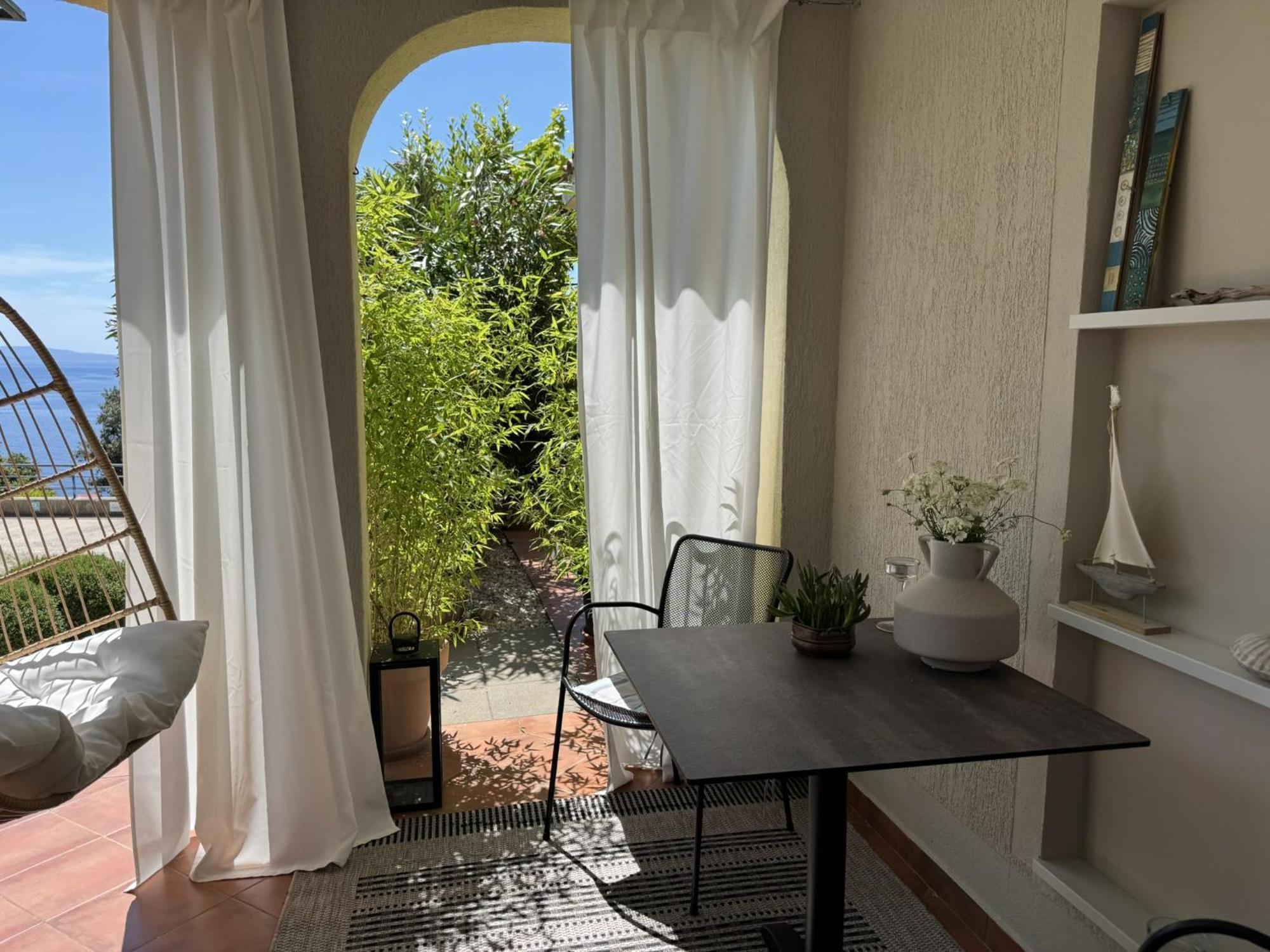 Sunshine Residence Stara Baška Екстериор снимка