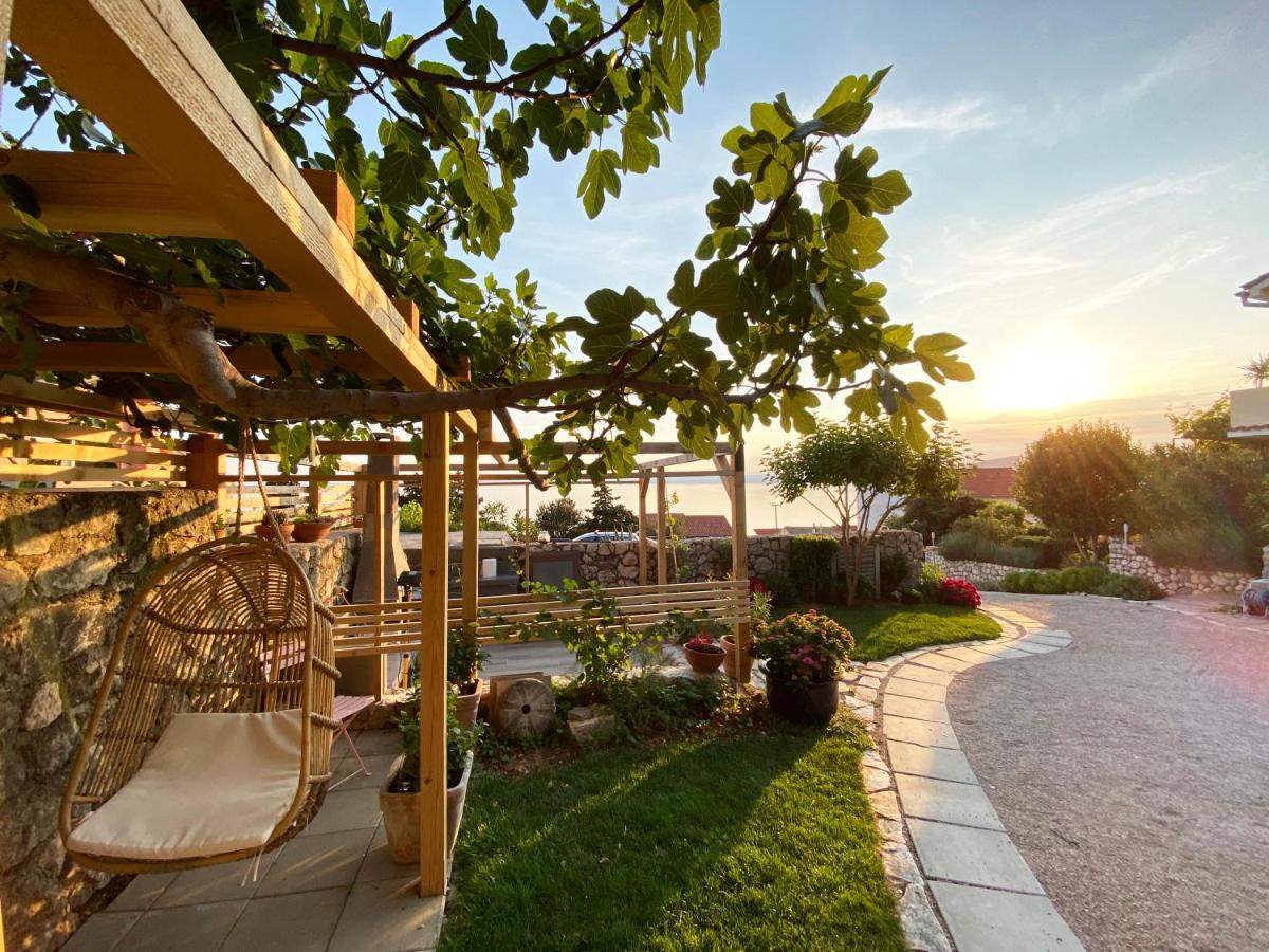 Sunshine Residence Stara Baška Екстериор снимка